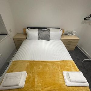 Double Room Private Bathroom